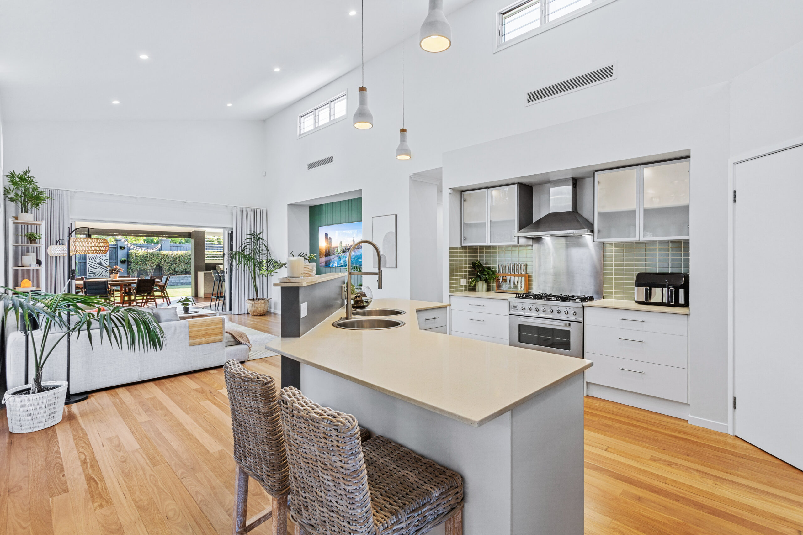 10AirStayz – fully equipped kitchen with modern appliances and ample space